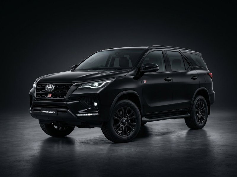 Sewa Mobil Fortuner Makassar
